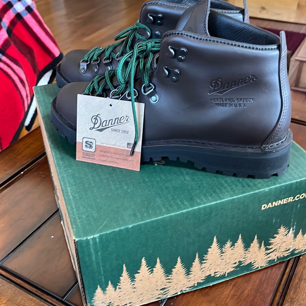 Women brown Danner Boots